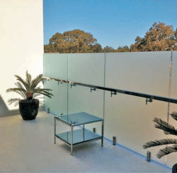 What Is Frameless Glass Railing?
